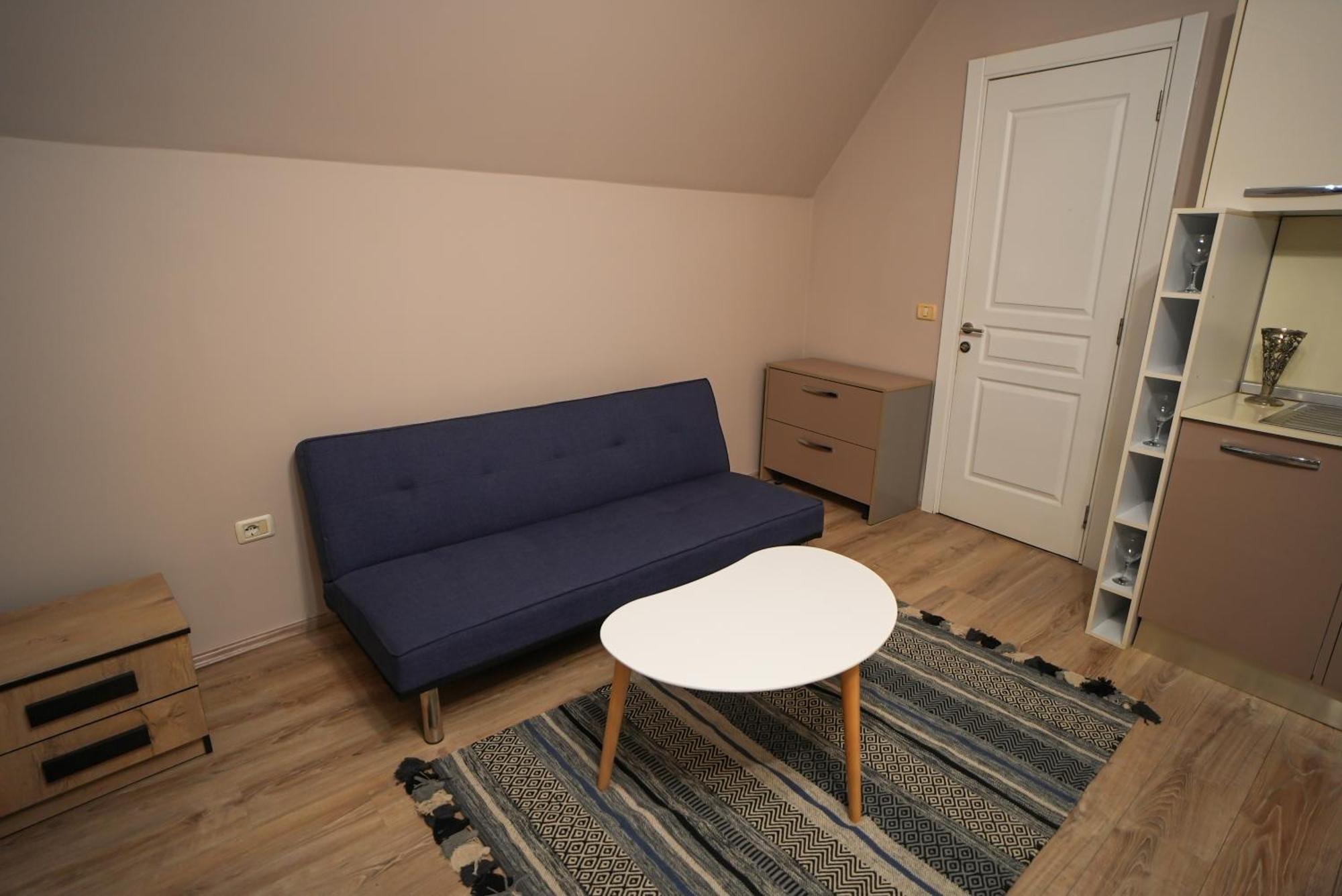 Grandpa House - App.2 * Tirana